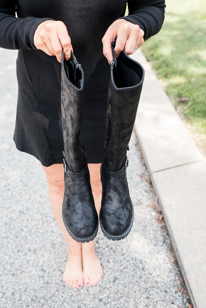 Giddy Up Boots in Black